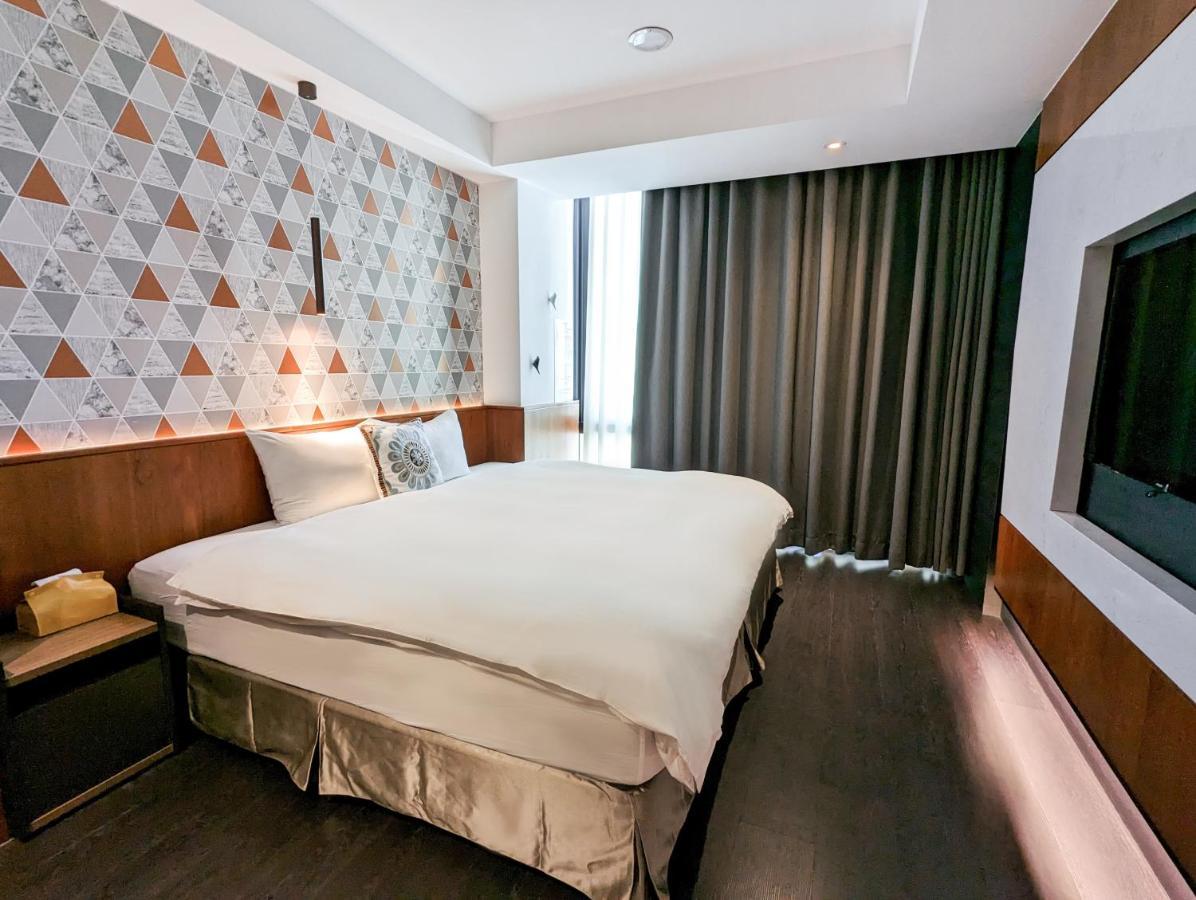 Check Inn Taichung Zhongshan Kültér fotó