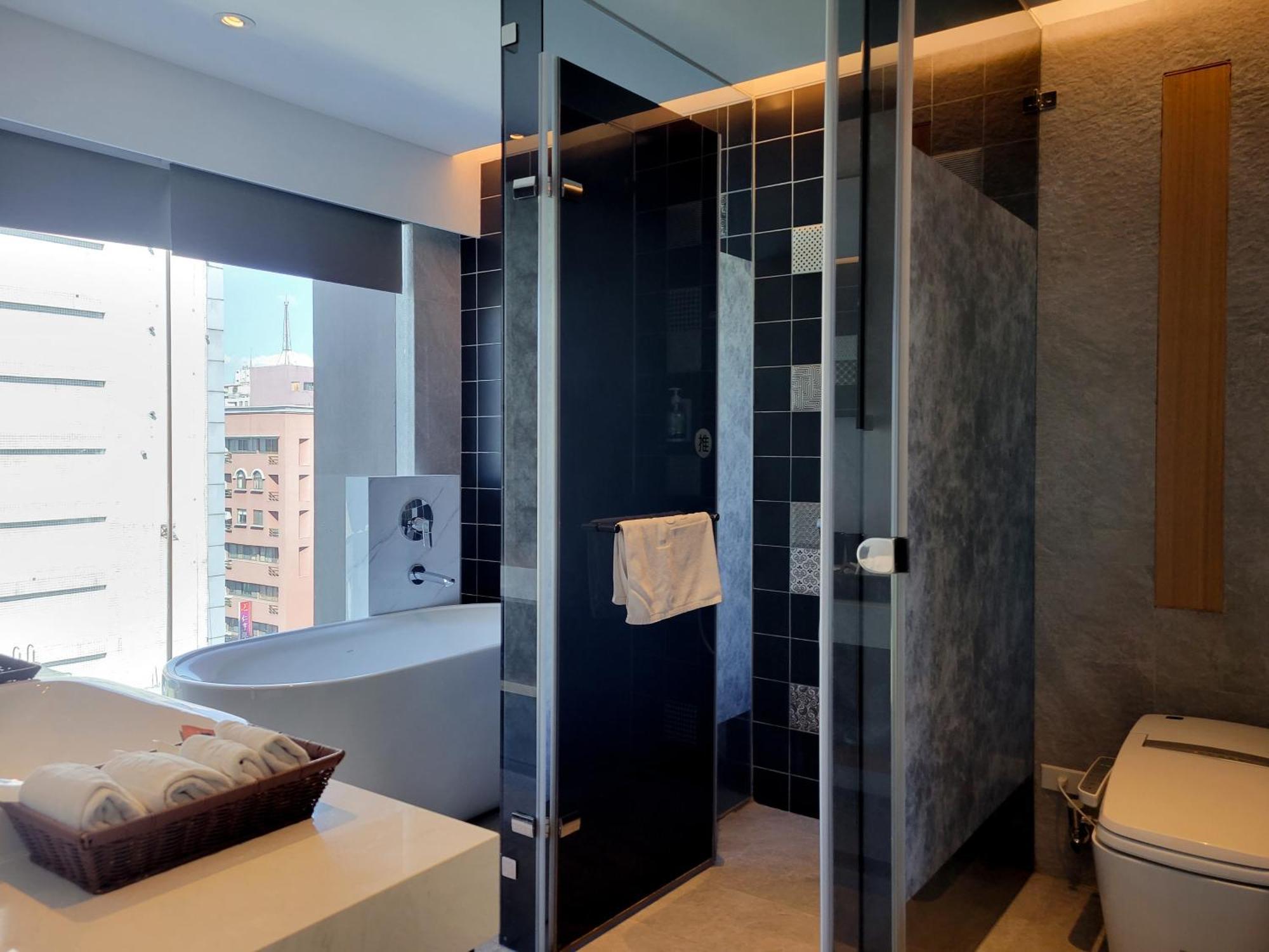 Check Inn Taichung Zhongshan Kültér fotó
